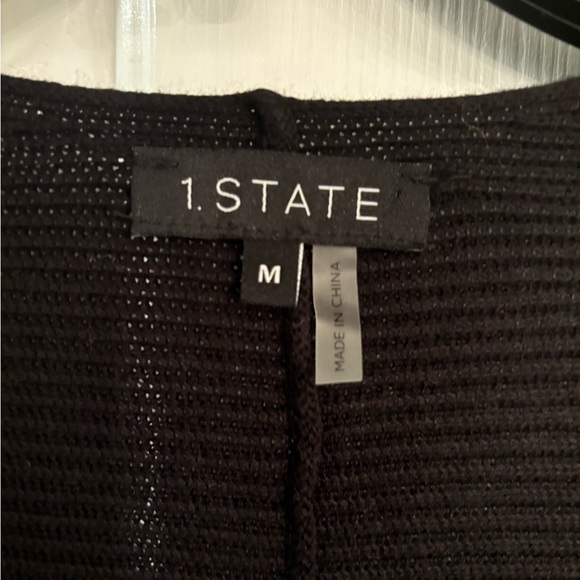 Women’s 1. State black sweater crop top  size medium - Picture 3 of 3